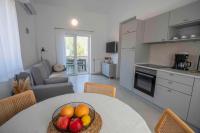Villa Marina - Sea View Apartments - Bed and Breakfast Cres (stad)