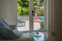 3 BR RetreatGuest SuitePoolBBQ Grill - B&B West Palm Beach