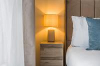 Luxury 2Bed, Sleeps 6, Balcony, Near Wembley - Chambres d'hôtes Hatch End