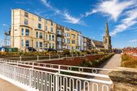 Seafront Flat With View | Sleeps 4 | Pet Friendly - B&B Bridlington