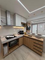 Apê 102, 2 quartos, Térreo | WiFi | JC STAYS - Chambres d'hôtes Carmo