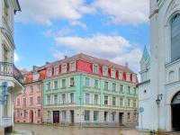 Old Town Casa Donna Cozy Five Bedroom Apartment with Stunning Old Town Views-Steps from Dome Square and Presidential Castle-Friends & Family stay - B&B Riga