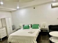 paradise suite and lounge - Bed and Breakfast Abuja