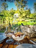 LaNoi-InVale - B&B Valea lui Enache