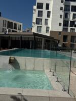 One Rosebank Executive Studio - Pool, Gym & Restaurant - Bed and Breakfast Johannesburg
