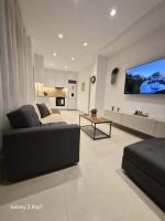 Sunday Apartments near Athens Airport - Chambres d'hôtes Artémida