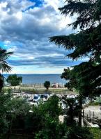 Cozy accommodation by the sea - FREE Parking - B&B Rijeka
