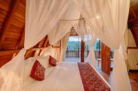 Vallarise The Apex of Sidemen - B&B Silebeng
