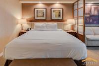 Upscale Strip View Suite - Jacuzzi & Kitchenette - B&B Las Vegas
