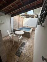 Casa com Piscina Privativa e 3 Quartos 1 Suíte- Pet Friendly e Garagem no Centro - Chambres d'hôtes Delfinópolis