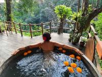Dream Hale Nai'a Bungalow with Hot Tub & Stunning View - B&B Ubud