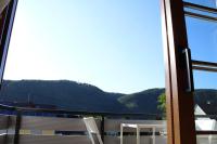 LavaRhein Ferienwohnung - B&B Filsen
