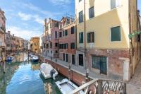 Ca' Cappello Venice Apartment 2 with Canal View - B&B Venezia