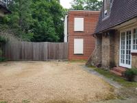 Gated Historic Cottage near Heathrow & Windsor - B&B Horton