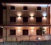 Villino Flos - B&B Cerisano