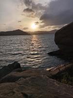 Elee Villa - Waterfront Retreat with Victoria Reservoir & Mountain Views - B&B Teldeniya