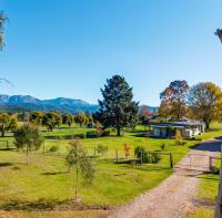 The Little Farmhouse - Pet Friendly with Magnificent Views - Ferienwohnung Porepunkah