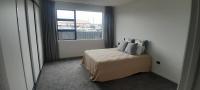 Spacious and Sunny on Robertson Street - B&B Gore