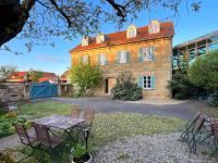 Wunderschöne Denkmalwohnung in Bamberg-Hallstadt - neu möbliert - Chambres d'hôtes Hallstadt