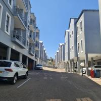 Windhoek Modern Apartment with Balcony - B&B Windhoek