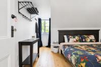 Kamer met Queensize Bed en Gedeelde Badkamer