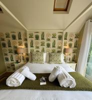 Deluxe Couples and Business Country Retreat - Bed and Breakfast Dinton