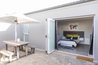 Wanderlust Private Studio Apartment - B&B Langebaan