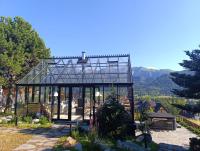 Apartment with Mountain View