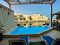 2-Bedroom Resort Villa with Private Pool & Beach Access - Ferienwohnung Ra’s al-Chaima