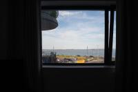 Designer 2-Bed Apartment with Stunning Sea Views - Bed and Breakfast Galway