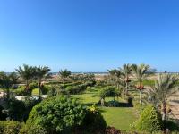 Beachfront Apartment Direct Sea & Garden View Family Only - B&B Dumyāţ al Jadīdah