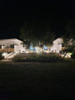 Husi Hotel - Chambres d'hôtes Borsh