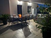 Cozy Central Patras Apartment with Large Private Terrace - B&B Patrás