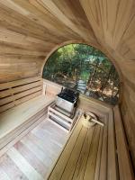 Tiffany Dreams and Co XL Deck, Hot Tub, Barrel Sauna, Outdoor Theater, Fire Pit, Luxury, Romace - Ferienwohnung Pocono Summit
