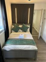 Gillingham Five bedroom house with garden and free parking - B&B Gillingham