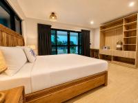 5 Palms Wailoaloa, 6BR Villa - B&B Naidi
