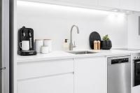 Stylish 1BR with Pool & Gym in Courtenay - B&B Wellington