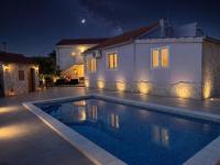 Holiday home Nancy with private swimming pool - Ferienwohnung Vinišće