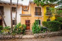 2BR 2Bath Private Pool Surfers Paradise 7min Walk - Holiday Home - B&B Tamarindo
