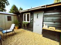 Hagrid's Hunting Lodge near Harry Potter Studio - Bed and Breakfast Kings Langley