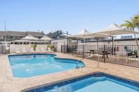 Absolute Beachfront Apartment 11B - Ferienwohnung Lennox Head