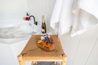 Seven Peaks Farm Stay - B&B Birru