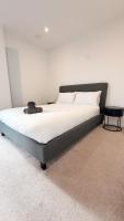 Balcony Smart TV 20mins to Airport FREE Parking - Bed and Breakfast Manchester