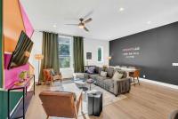 Close to DT Music City Rooftop Views Game Room - B&B Nashville