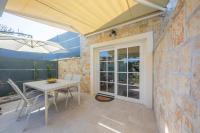 Villa Carolina - Sweet Apartment with Terrace - Bed and Breakfast Izola