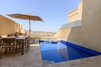 Staytopus Highlands Rooms Gozo Pool & View - Chambres d'hôtes Xaghra