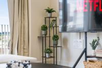Luxury 2Bed, Sleeps 6, Balcony, Near Wembley - B&B Hatch End