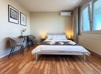Air-Conditioned Studio, Close to City Centre & Tram Stop - Ferienwohnung Bratislava