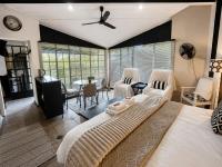 Hello Sunshine Studios - B&B Mbombela