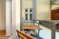 King Bed 2x2m with OLED TV Lift 10 Min to Center - Bed and Breakfast Dresden
